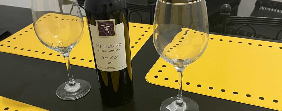 Foto principal de Luminoso departamento con cochera  en Ciudad De Mendoza