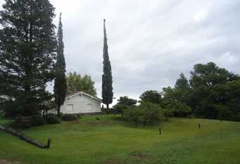 Foto 1 de la galería de Chalet Residencia Los Cipreses en Embalse