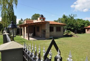 Foto 1 de la galería de Cabaña Ari-An en Villa Rumipal
