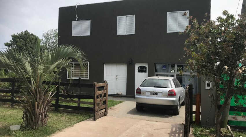 Foto principal de Casa con Pileta en Roldan en Roldan