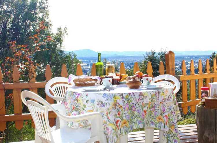 Foto principal de La Casa de las Flores Bariloche en San Carlos De Bariloche