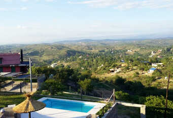 Foto 1 de la galería de Cabaña con PILETA USO EXCLUSIVO en Villa Carlos Paz