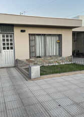 Foto 2 de la galería de Departamento con jardin y parrila cerca de parque gral san m en Ciudad De Mendoza