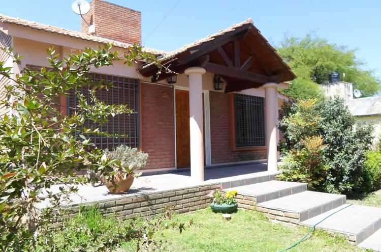Foto principal de Amplia Casa y Parque en Villa Carlos Paz