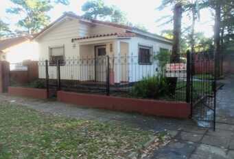 Foto 1 de la galería de Chalet en amplio terreno de pinos en San Bernardo del Tuyú