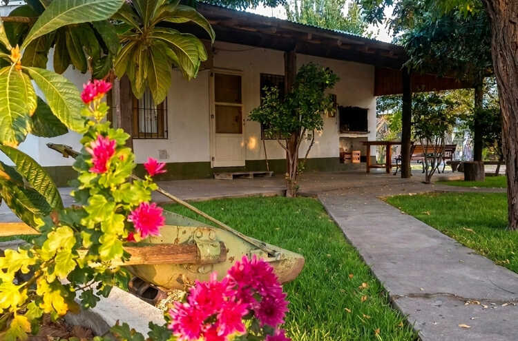 Foto principal de Cabañas Lau Pau familia Lucato. Atendido por sus dueños en San Rafael