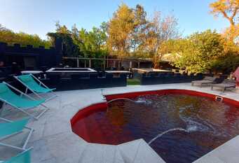 Foto 1 de la galería de Hotel Draconia  en Tanti