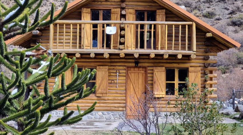 Foto principal de La Araucaria-Cabaña Andina en Potrerillos