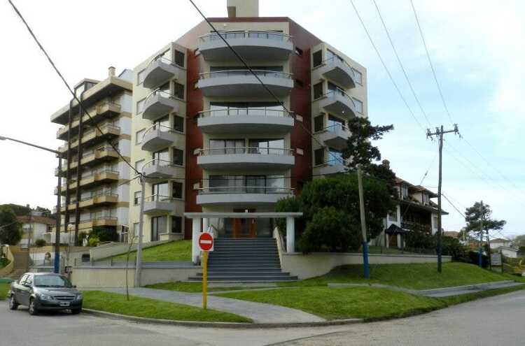 Foto principal de Departamento en Edificio Huarpes Gesell en Villa Gesell