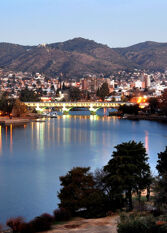 Foto 2 de la galería de Departamento con Pileta Exclusiva en Villa Carlos Paz