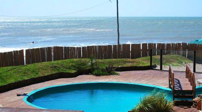 Foto principal de Hosteria Los Troncos en Santa Clara Del Mar