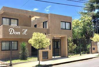 Foto 1 de la galería de Don H Complejo de Cabañas en Villa Carlos Paz